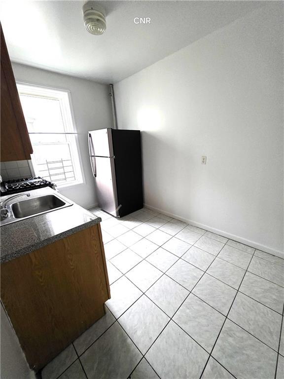 Foto del edificio - 361 E 54th St