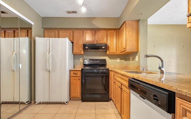 Foto del edificio - 3506 Fenwick Ln