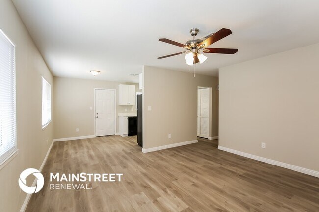 Foto del edificio - 2308 Revere St