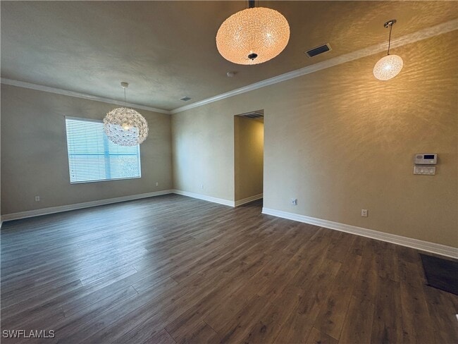 Building Photo - 10480 Carolina Willow Dr