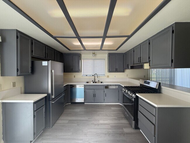 Building Photo - Available Now! Lancaster 4 Bed + 3 Bath