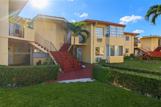 Foto del edificio - 18630 NE 18th Ave