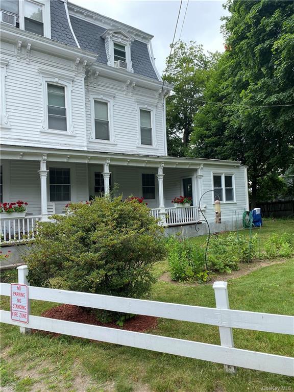 1860 E Main St Unit 1, Mohegan Lake, NY 10547 Room for Rent in Mohegan Lake, NY