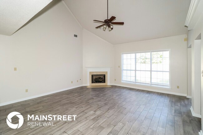 Foto del edificio - 4704 Ashcroft Dr