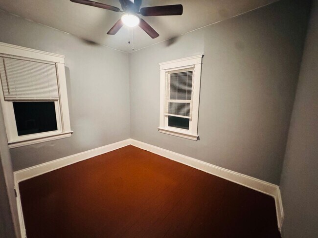 Foto del edificio - 4195 W 22nd St