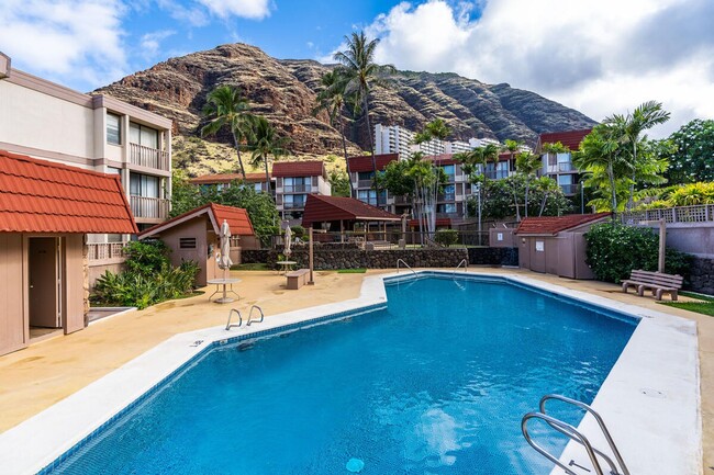 Building Photo - Makaha Valley Plantation - Two Bedroom