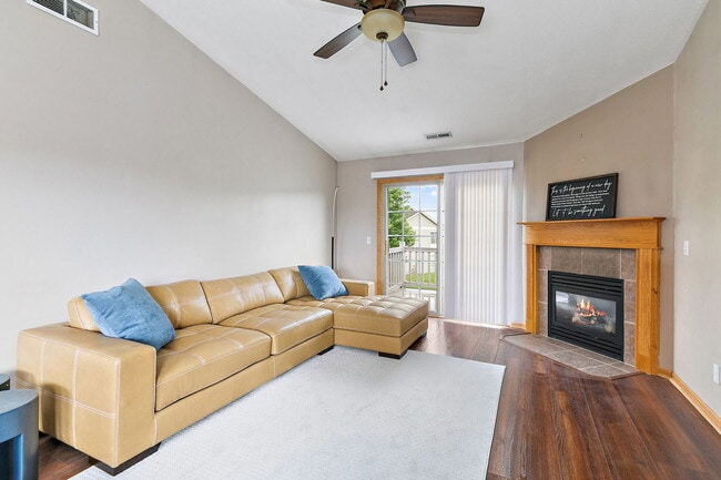 Building Photo - 952 Arvle Cir