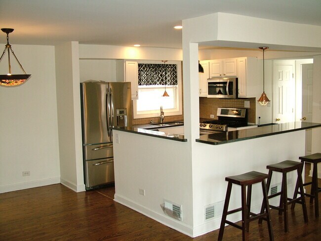 Foto del edificio - 5965 W Touhy Ave