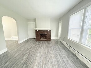 Building Photo - 312 N Mclean St