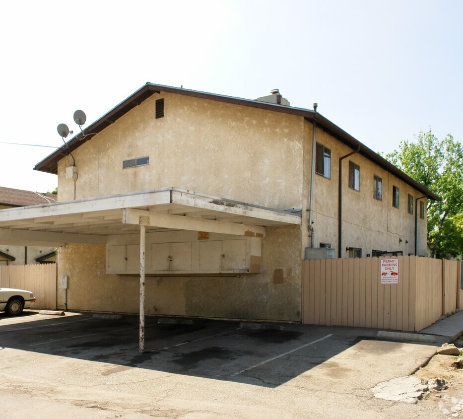 Building Photo - 1859 E Rosewood Ct