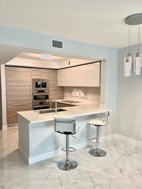 Foto del edificio - 330 Sunny Isles Blvd