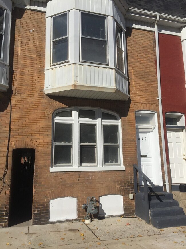 Foto del edificio - 5 Bedroom Home For Rent! York City SD