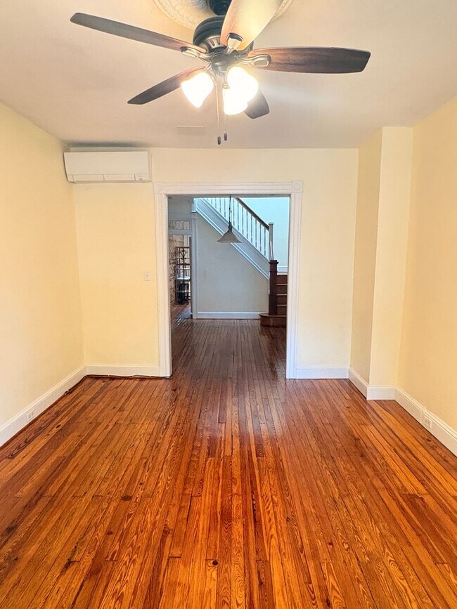 Foto del edificio - Gorgeous Hampden 2bd/2ba w/ Fin Bsmt, W/D, A/C and more! Available 5/1