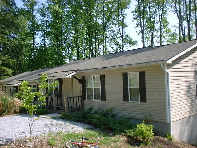 Building Photo - 1826 Lower Ridgewood Blvd