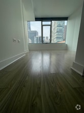 Building Photo - 712 S Wells St