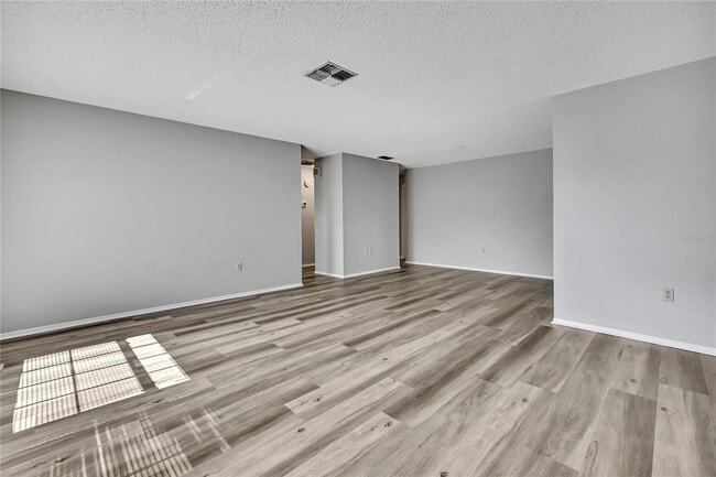 Foto del edificio - 2453 Keeport Dr