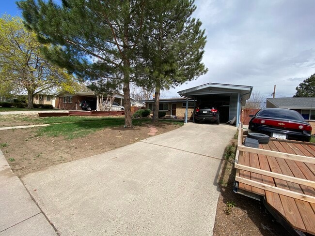 Building Photo - 7960 Hooker St