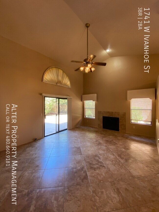 Photo - 1741 W Ivanhoe St House