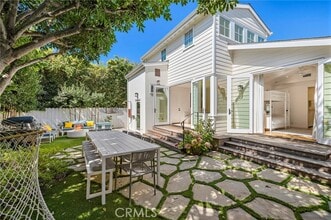 Building Photo - 581 Brooks St