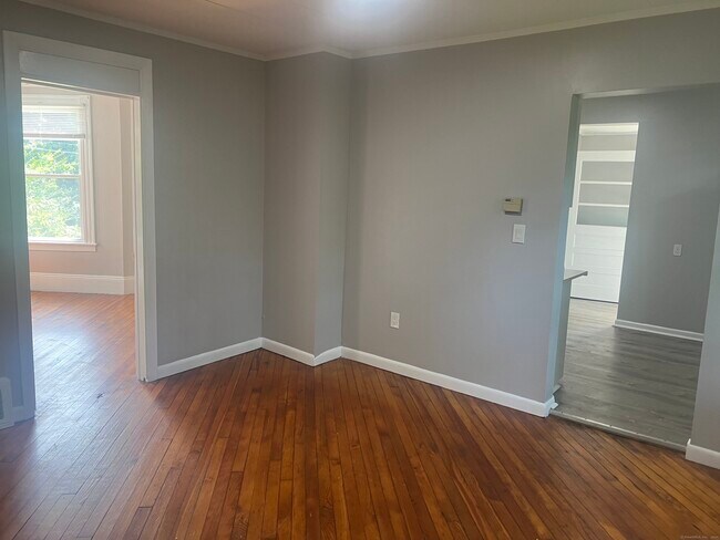 Building Photo - 224 Millville Ave