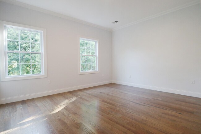 Foto del edificio - 219 Fulton Ave