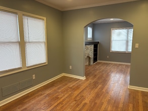 Building Photo - 15886 Northlawn St