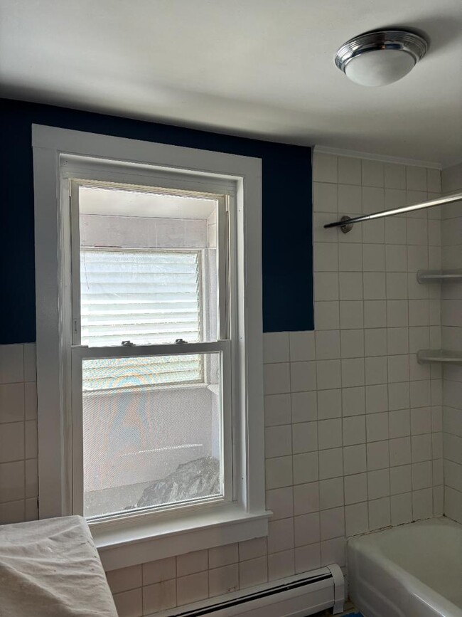 Building Photo - 293 Cole Ave