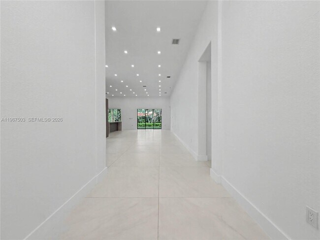 Foto del edificio - 7733 SW 193rd St