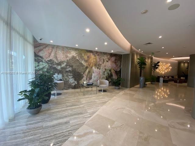 Foto del edificio - 10275 Collins Ave