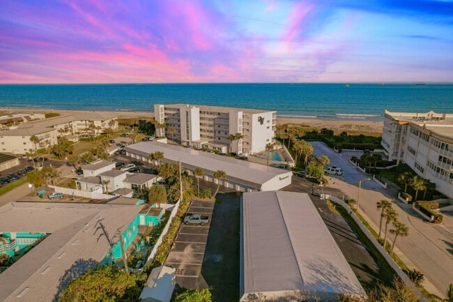 Foto del edificio - 555 Fillmore Ave