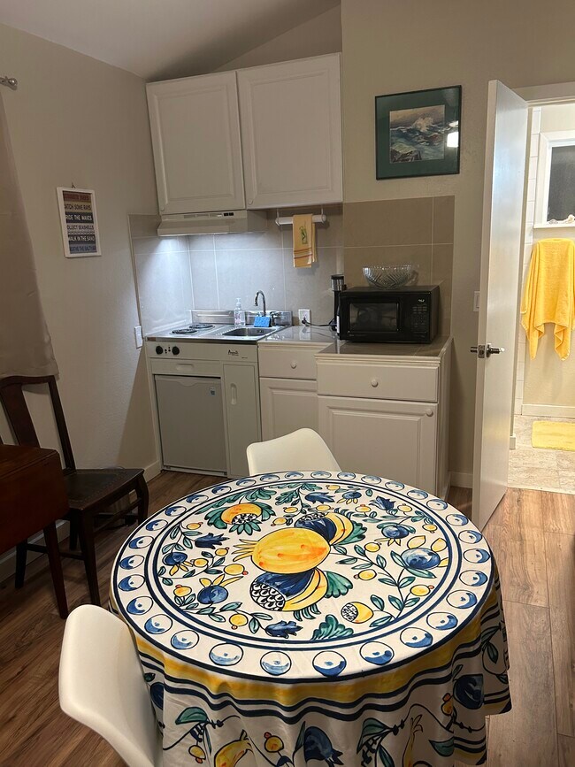 Foto del edificio - 32800 Nameless Ln (Cottage)