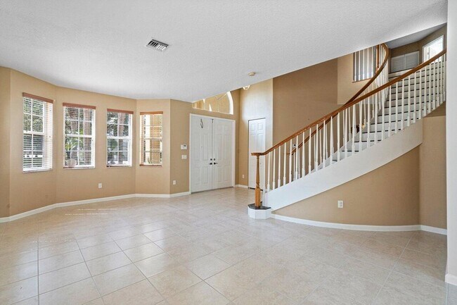 Foto del edificio - 1777 Annandale Cir