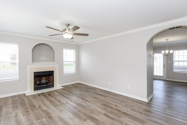 Building Photo - 6004 Bradford Ct