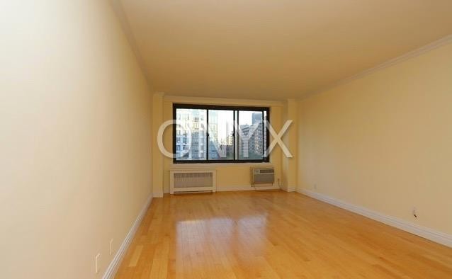 Foto del edificio - 792 Columbus Ave