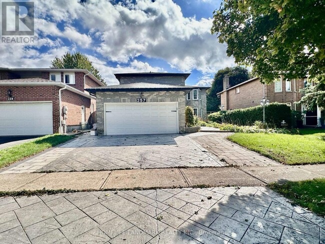 Building Photo - 257-RO257 Fincham Ave