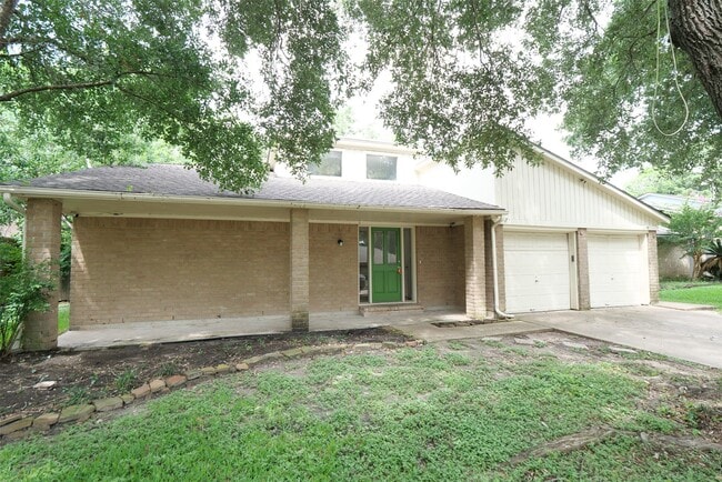 Building Photo - 15654 Boulder Oaks Dr