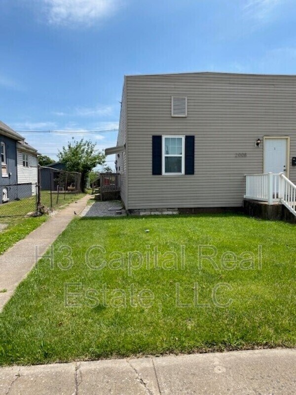 2008 Washington Ave Unit 4, Granite City, IL 62040 Condo for Rent in