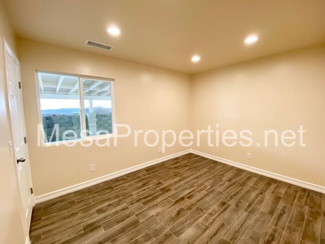 Foto del edificio - Brand New 3 Bed/2 Bath ADU!