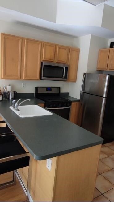 Foto del edificio - 524 BLOOMFIELD St