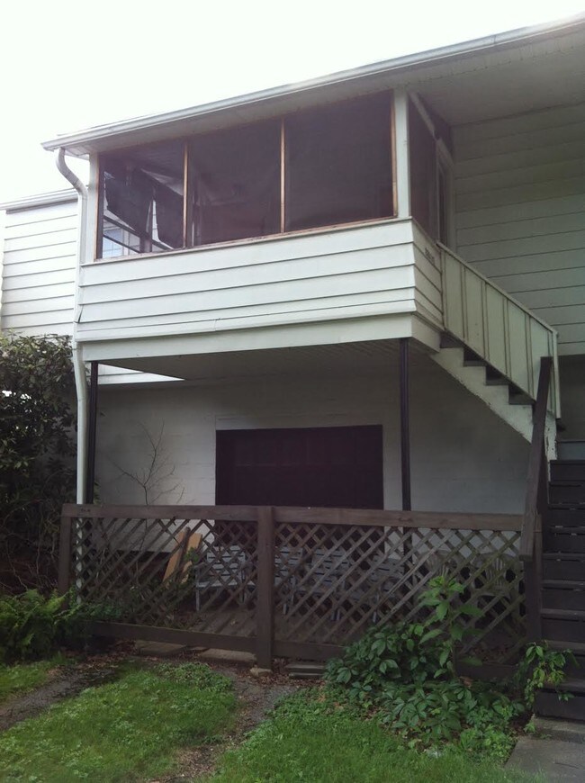 Back entry - 220 W Church St