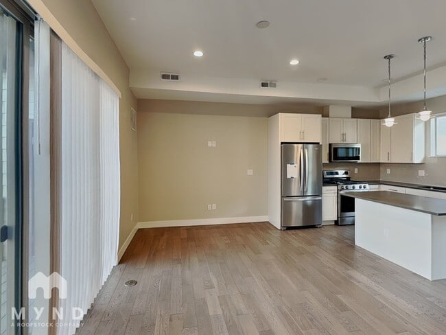 Building Photo - 5366 Allison St