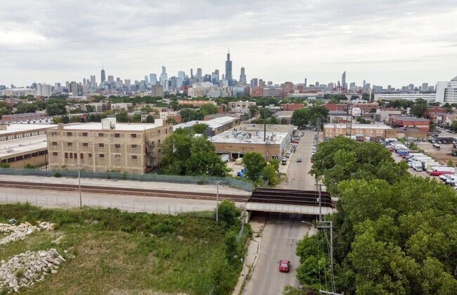 Foto del edificio - 2949 W Arthington St