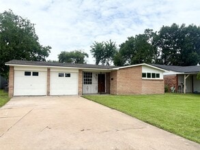 Building Photo - 3802 Westhampton Dr