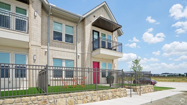 Building Photo - Village at Lexington Ranch