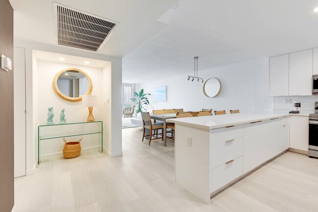 Foto del edificio - 19370 Collins Ave