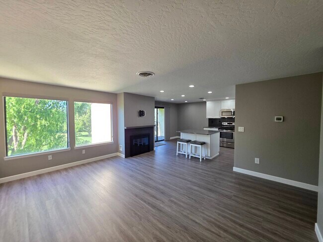 Building Photo - 303 Gage Blvd