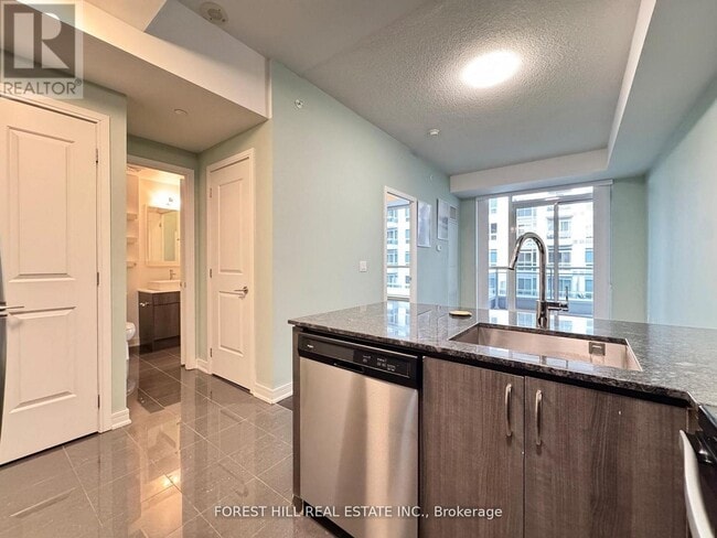 Building Photo - 9191 Yonge St