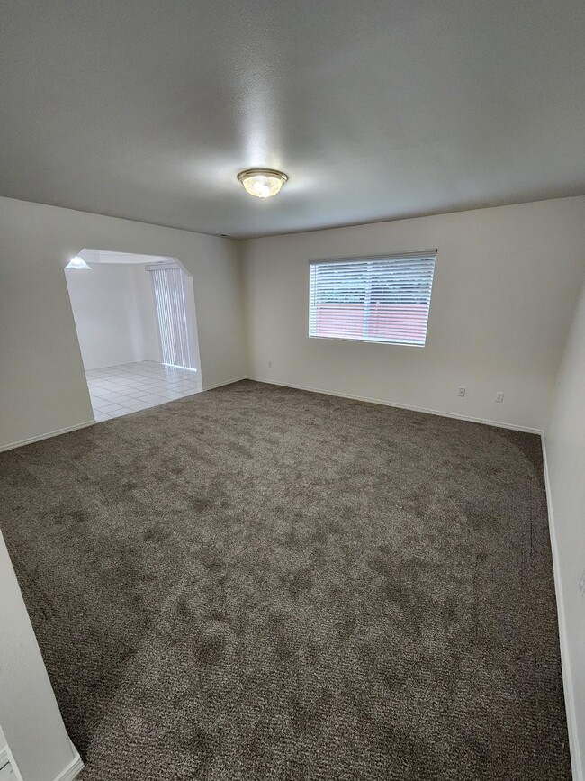 Foto del edificio - "Spacious 3-Bed Duplex Retreat in Tacoma: ...