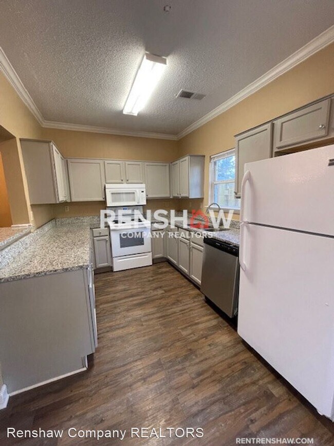 Foto del edificio - 2 br, 2.5 bath House - 8532 Farmington Blvd