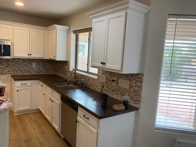 Building Photo - 14200 W Larkspur Dr
